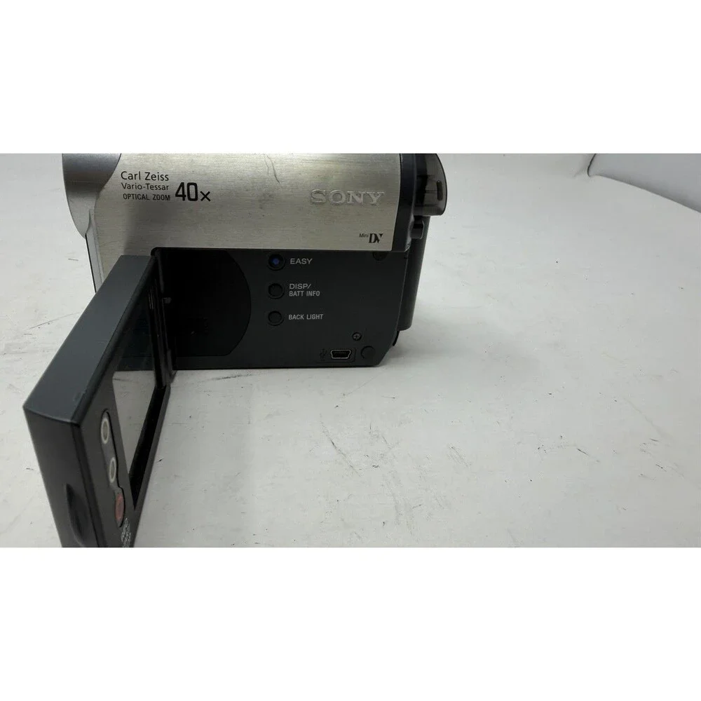 Sony Handycam Camcorder Carl Zeiss 40x Optical Zoom DCR-HC38 - 